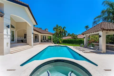 Exterior - 12801 Old Cutler Rd, Pinecrest, FL 33156 photo 2 of 12
