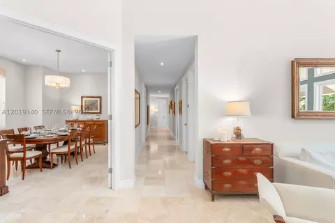 Entry Way - 12801 Old Cutler Rd, Pinecrest, FL 33156 photo 4 of 6