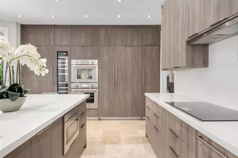 Kitchen - 12801 Old Cutler Rd, Pinecrest, FL 33156 photo 2 of 3