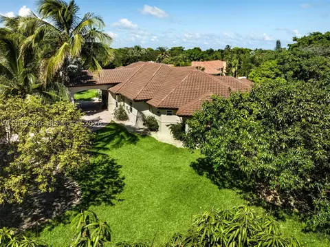 Exterior - 12801 Old Cutler Rd, Pinecrest, FL 33156 photo 11 of 12