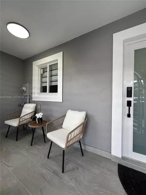 Exterior - 6832 W 2nd Ct, Hialeah, FL 33014 photo 3 of 5