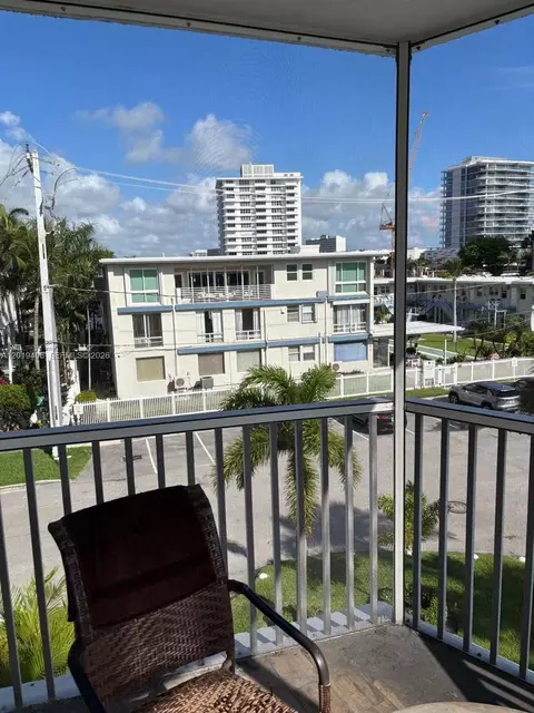 720 Bayshore Dr #301, Fort Lauderdale, FL 33304