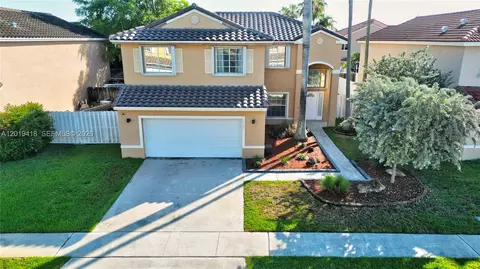 19141 NW 12th St, Pembroke Pines, FL 33029