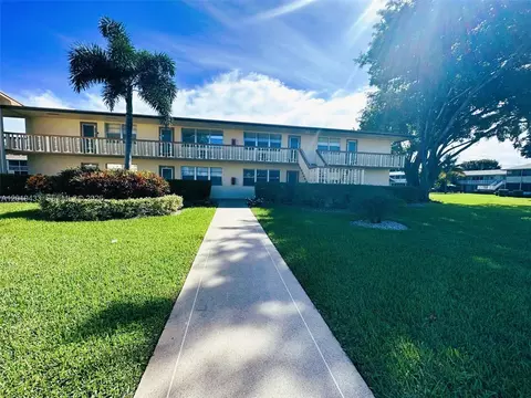 70 Dorchester D #70, West Palm Beach, FL 33417