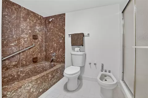 Bath - 2808 N 46th Ave #E654, Hollywood, FL 33021 photo 2 of 5