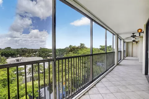 2808 N 46th Ave #E654, Hollywood, FL 33021 photo 32