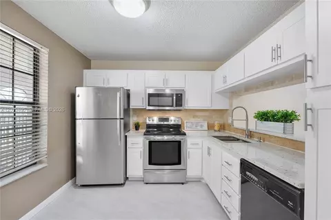 2382 NW 89th Dr #2382, Coral Springs, FL 33065