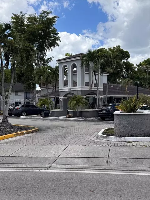 7115 NW 179th St #207, Hialeah, FL 33015