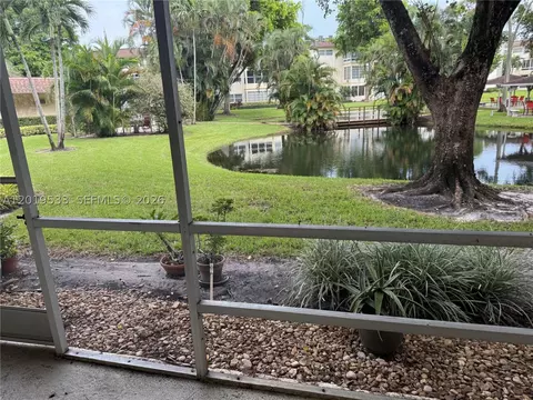 5131 W Oakland Park Blvd #106, Lauderdale Lakes, FL 33313