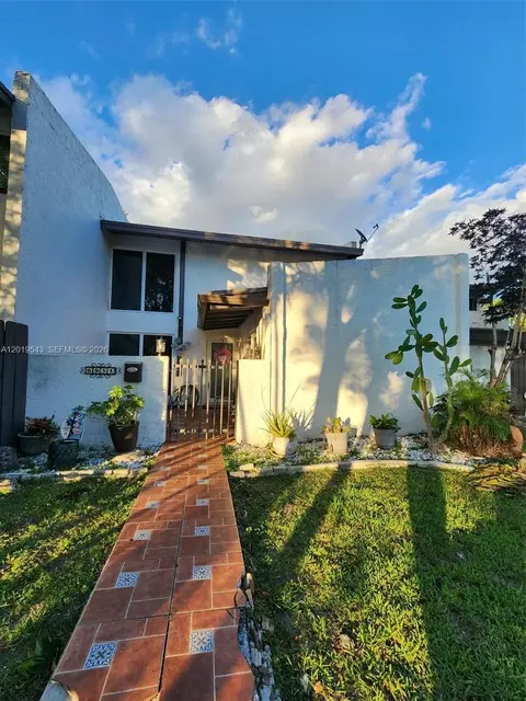 6931 SW 111th Ct, Miami, FL 33173