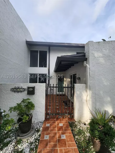 6931 SW 111th Ct, Miami, FL 33173