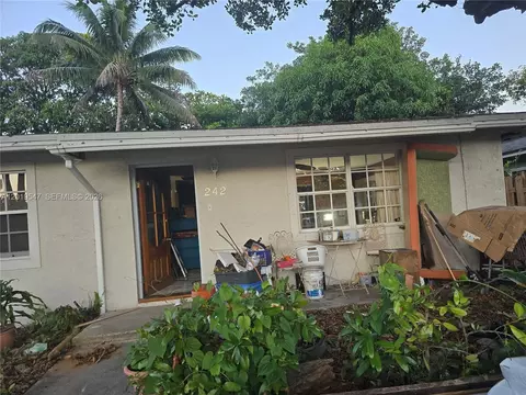 242 NW 7th Ave, Dania Beach, FL 33004