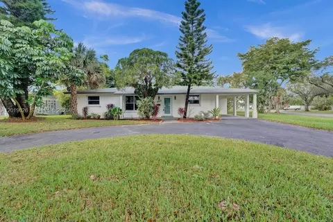 101 SW 53rd Ave, Plantation, FL 33317
