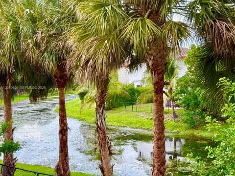 3470 Foxcroft Rd #204, Miramar, FL 33025
