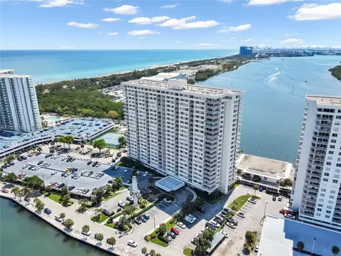 300 Bayview Dr #307, Sunny Isles Beach, FL 33160