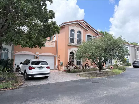 10824 NW 51st Ln, Doral, FL 33178