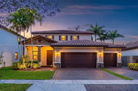 633 SE 35th Ter, Homestead, FL 33033