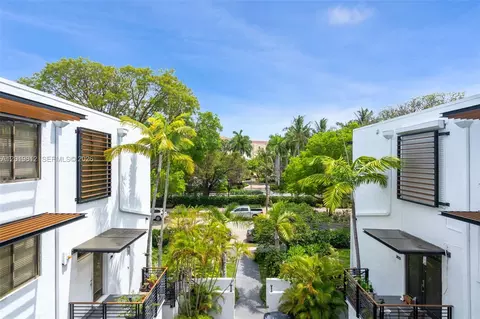 Exterior - 209 Enid Dr #36, Key Biscayne, FL 33149 photo 1 of 17
