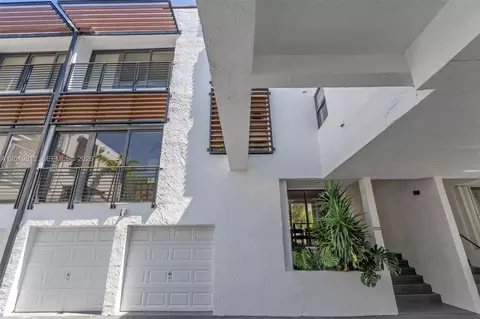 Exterior - 209 Enid Dr #36, Key Biscayne, FL 33149 photo 13 of 17