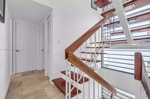 Entry Way - 209 Enid Dr #36, Key Biscayne, FL 33149 photo 3 of 3