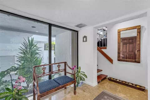 Entry Way - 209 Enid Dr #36, Key Biscayne, FL 33149 photo 2 of 3