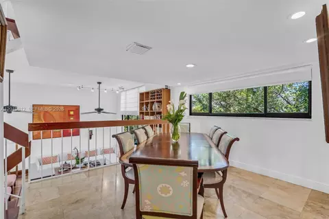 Dining - 209 Enid Dr #36, Key Biscayne, FL 33149 photo 2 of 2