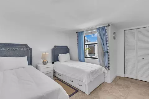 Bedroom - 209 Enid Dr #36, Key Biscayne, FL 33149 photo 8 of 10
