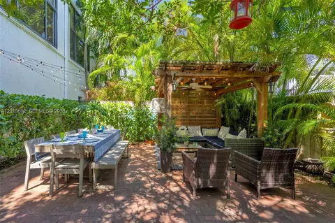 Exterior - 209 Enid Dr #36, Key Biscayne, FL 33149 photo 3 of 17