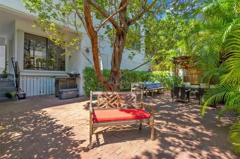 Exterior - 209 Enid Dr #36, Key Biscayne, FL 33149 photo 5 of 17