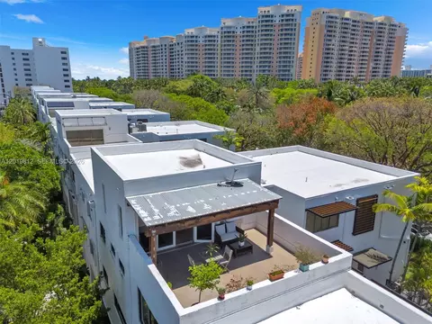 View/Area - 209 Enid Dr #36, Key Biscayne, FL 33149 photo 6 of 8