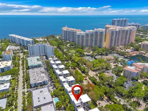 View/Area - 209 Enid Dr #36, Key Biscayne, FL 33149 photo 4 of 8