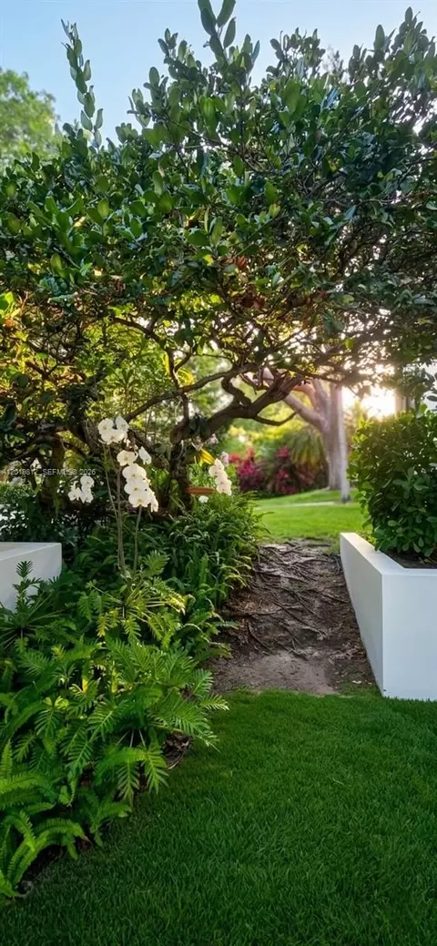 Exterior - 209 Enid Dr #36, Key Biscayne, FL 33149 photo 17 of 17