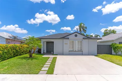13520 SW 180th Ter, Miami, FL 33177
