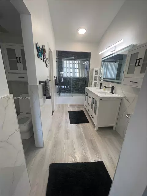 Bath - 7345 SW 148th Ct, Miami, FL 33193 photo 4 of 4