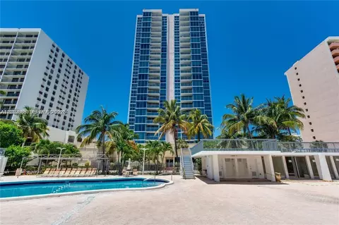 2655 Collins Ave #1907, Miami Beach, FL 33140