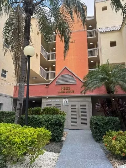 8323 Lake Dr #506, Doral, FL 33166