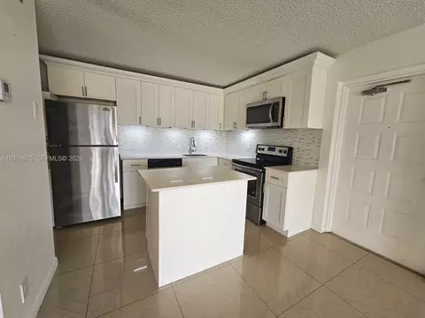 1105 Green Pine Blvd #E3, West Palm Beach, FL 33409