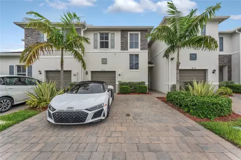 805 SE 18th St, Homestead, FL 33034