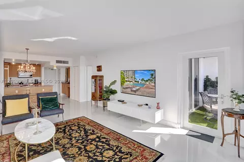 10275 Collins Ave #829, Bal Harbour, FL 33154