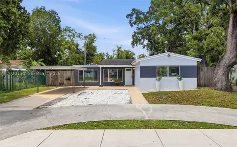 6641 Freedom St, Hollywood, FL 33024