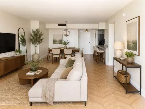 2500 Parkview Dr #1816, Hallandale Beach, FL 33009