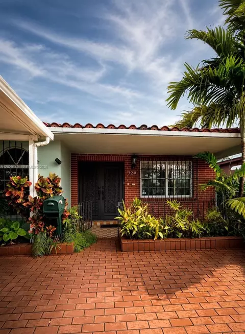 320 NW 61st Ave, Miami, FL 33126