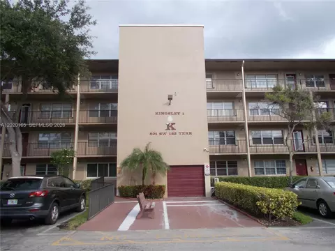 801 SW 133rd Ter #110K, Pembroke Pines, FL 33027