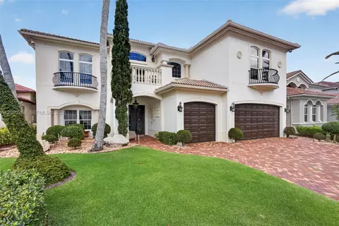 111 Abondance Dr, Palm Beach Gardens, FL 33410