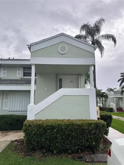 2526 SE 20th Pl #207-B, Homestead, FL 33035