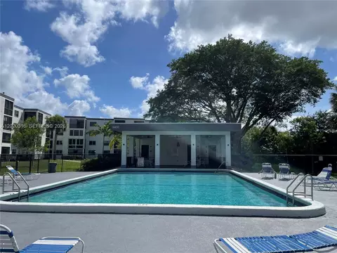 9235 SW 8th St #209, Boca Raton, FL 33428