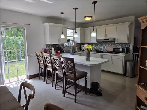 10120 SW 127th Ave, Miami, FL 33186