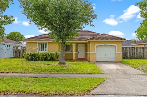30362 SW 162nd Pl, Homestead, FL 33033