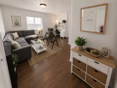 300 NW 84th Ter #300, Miami, FL 33150