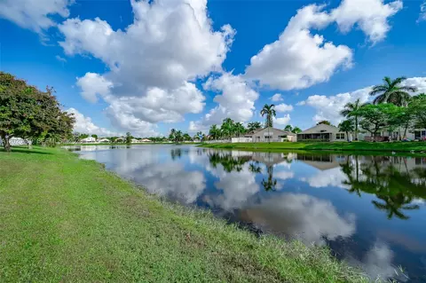 5032 SW 34th Ter, Fort Lauderdale, FL 33312